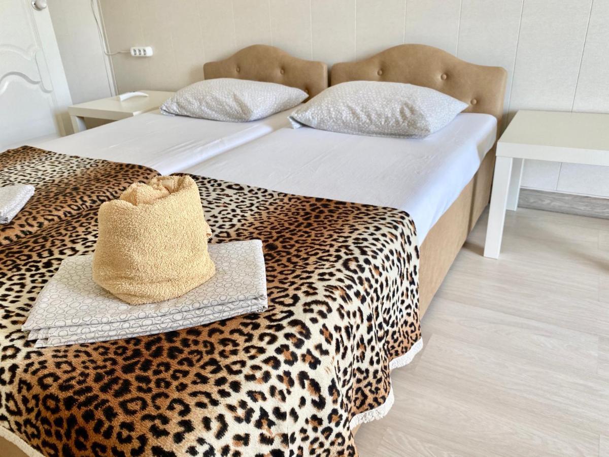 U Valery Hotel New Athos Exterior foto
