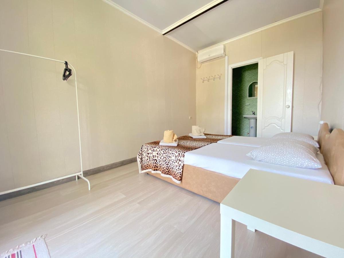 U Valery Hotel New Athos Exterior foto